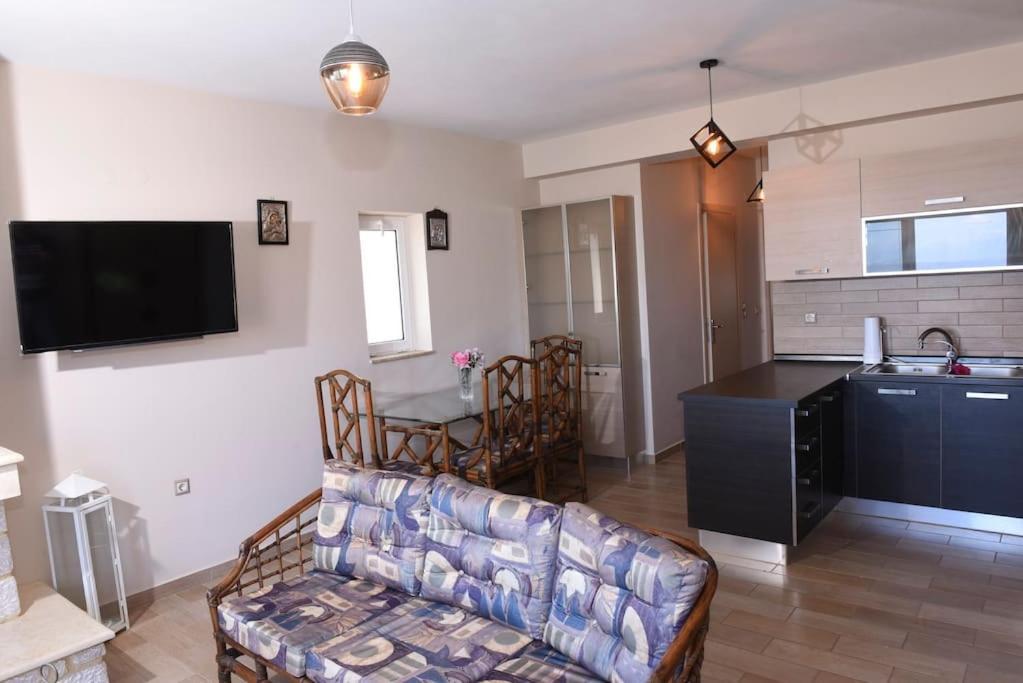 Elia  Katerina Luxury Suites מראה חיצוני תמונה